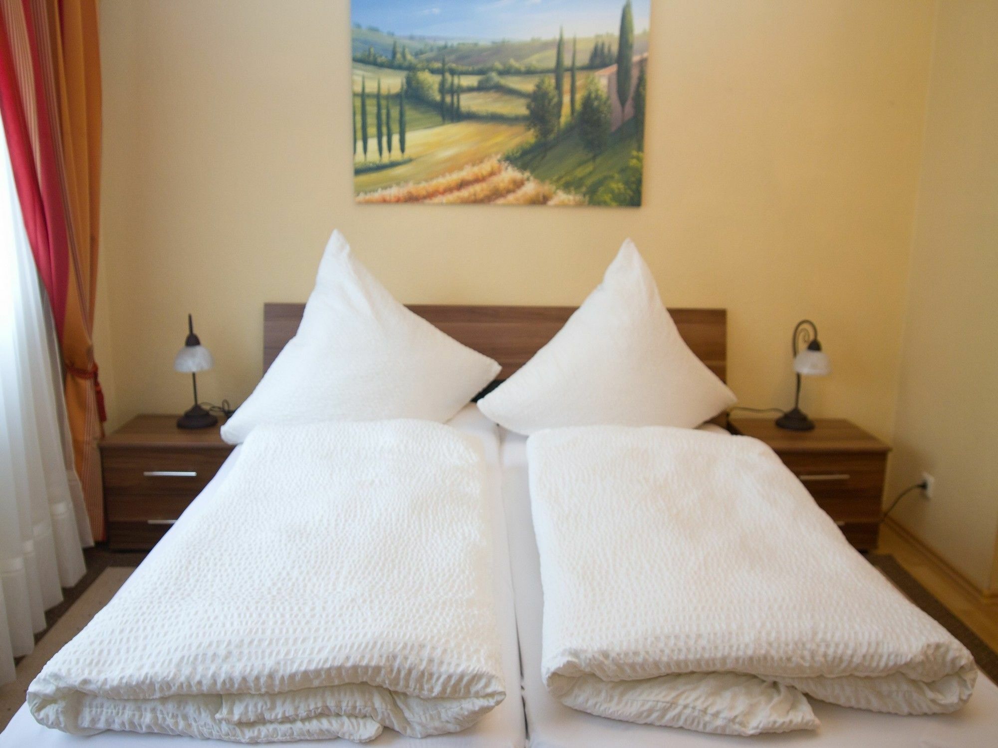 Und Gaestehaus Matthias * Dresde