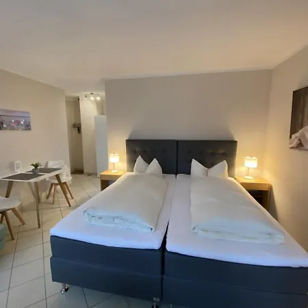 Apartments Und Zimmer Gaestehaus Matthias Dresde Extérieur photo