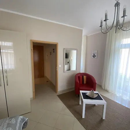 Apartments Und Zimmer Gaestehaus Matthias Dresde Chambre photo
