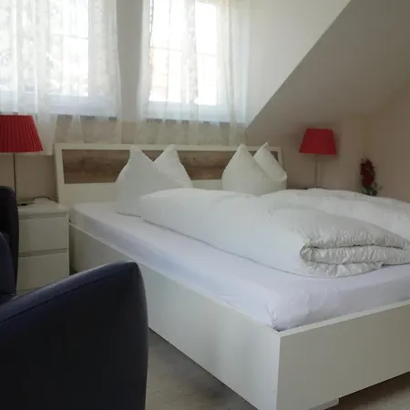 Apartments Und Zimmer Gaestehaus Matthias Dresde Chambre photo
