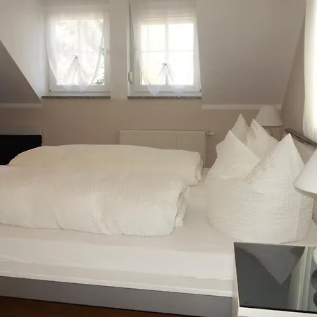 Apartments Und Zimmer Gaestehaus Matthias Dresde Chambre photo