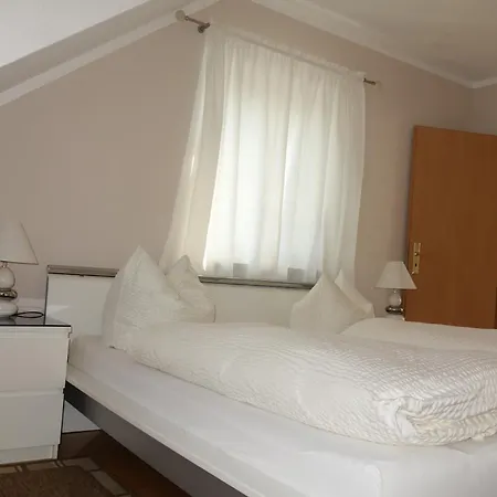 Apartments Und Zimmer Gaestehaus Matthias Dresde Chambre photo