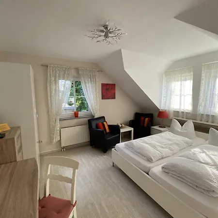 Apartments Und Zimmer Gaestehaus Matthias Dresde Chambre photo