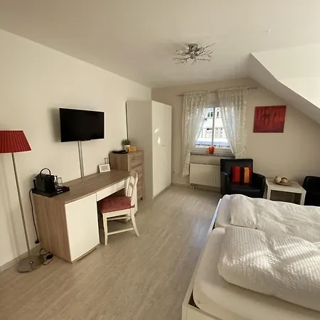 Apartments Und Zimmer Gaestehaus Matthias Dresde Chambre photo