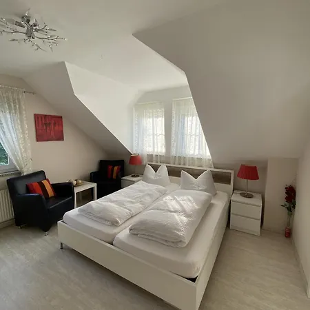 Apartments Und Zimmer Gaestehaus Matthias Dresde Extérieur photo